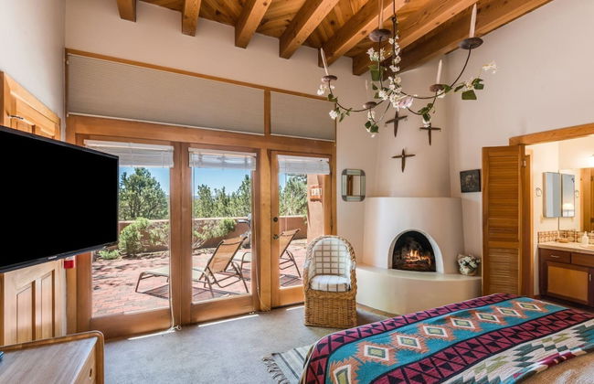Acoma - Majestic Views, Near the Santa Fe Opera and Four Seasons in Tesuque - Photo 3