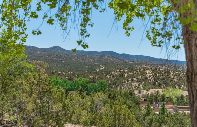 Acoma - Majestic Views, Near the Santa Fe Opera and Four Seasons in Tesuque - Photo 28