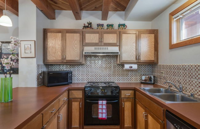 Acoma - Majestic Views, Near the Santa Fe Opera and Four Seasons in Tesuque - Photo 8