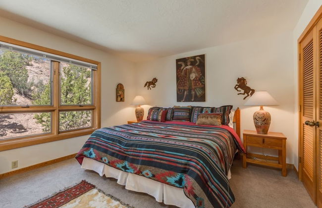 Acoma - Majestic Views, Near the Santa Fe Opera and Four Seasons in Tesuque - Photo 2