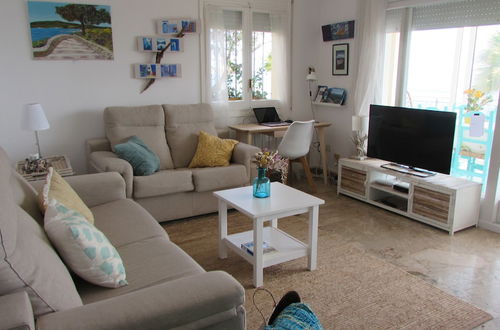 Photo 9 - Apartamento a 6 metros del mar en Roses