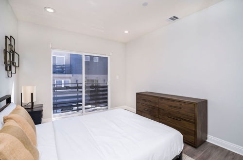 Photo 4 - Brand NEW Luxury 3bdr Townhome In Silver Lake