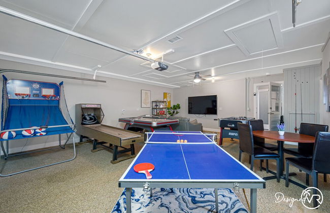 Chic 8BR with Heated Pool & Waterview - Foto 38