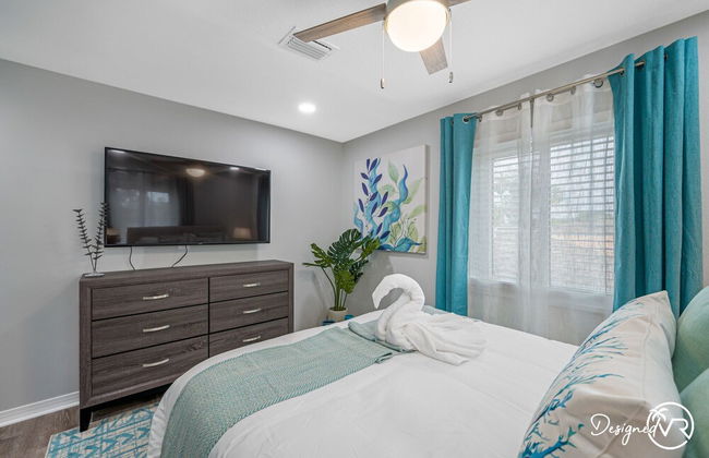 Chic 8BR with Heated Pool & Waterview - Foto 11