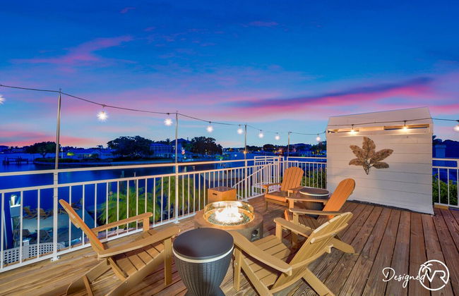 Chic 8BR with Heated Pool & Waterview - Foto 42