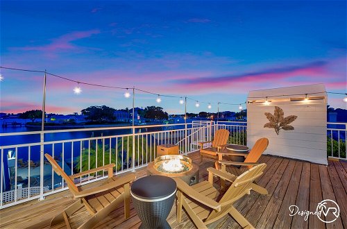 Photo 42 - Chic 8BR with Heated Pool & Waterview