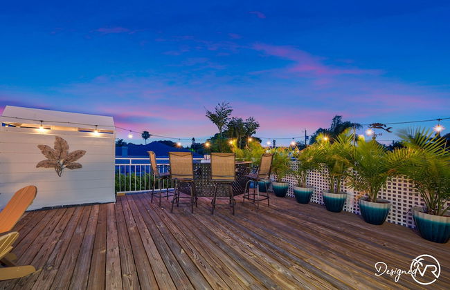 Chic 8BR with Heated Pool & Waterview - Foto 50