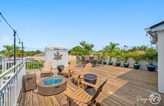 Chic 8BR with Heated Pool & Waterview - Foto 52