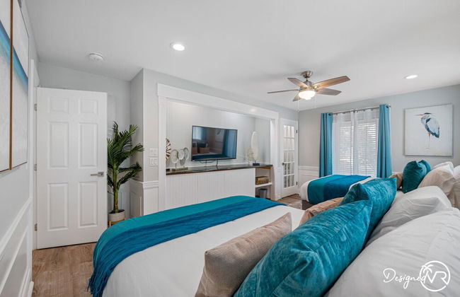 Chic 8BR with Heated Pool & Waterview - Foto 4