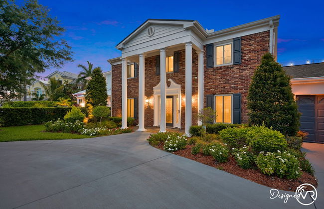 Chic 8BR with Heated Pool & Waterview - Foto 44