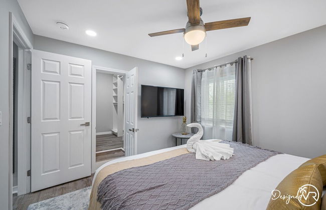 Chic 8BR with Heated Pool & Waterview - Foto 6