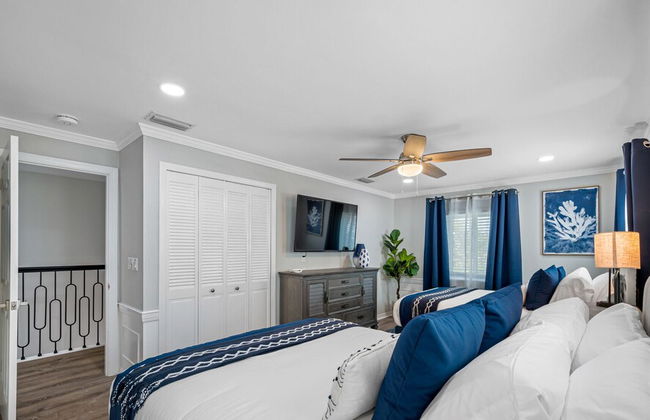Chic 8BR with Heated Pool & Waterview - Foto 15