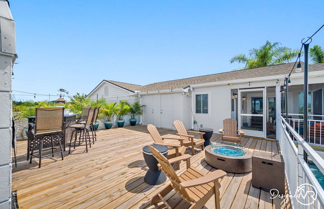 Chic 8BR with Heated Pool & Waterview - Foto 49