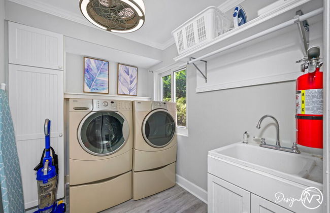 Chic 8BR with Heated Pool & Waterview - Foto 24