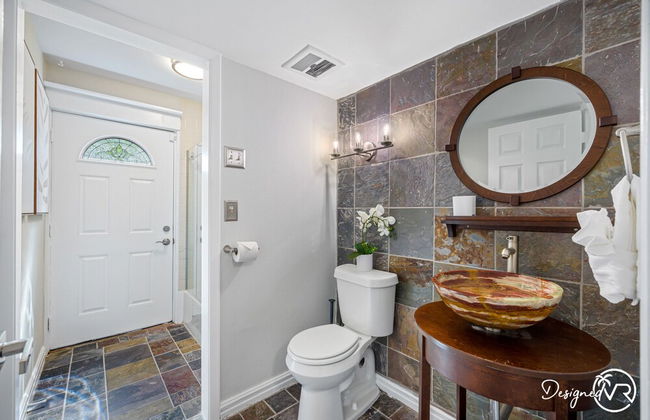 Chic 8BR with Heated Pool & Waterview - Foto 30