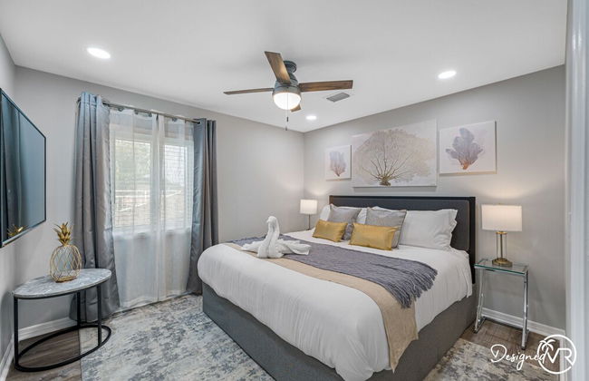 Chic 8BR with Heated Pool & Waterview - Foto 5