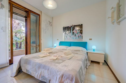 Photo 3 - Lella Apartment Front Beach Garda Lake