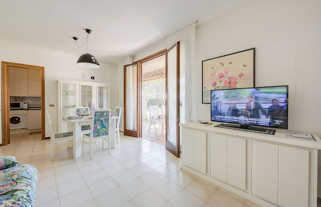 Lella Apartment Front Beach Garda Lake - Foto 11