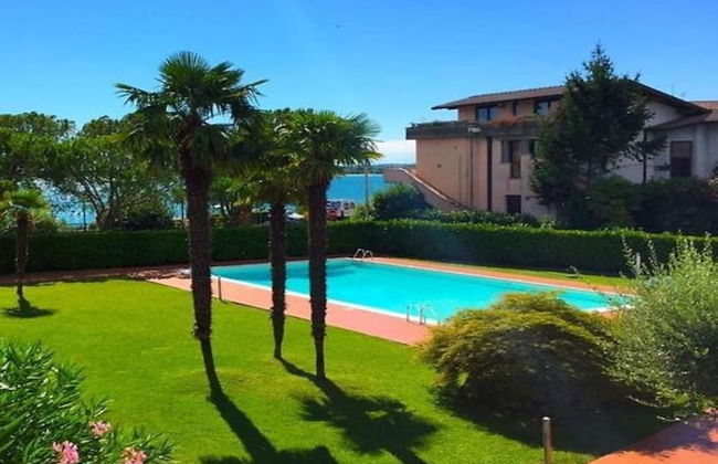 Lella Apartment Front Beach Garda Lake - Foto 16
