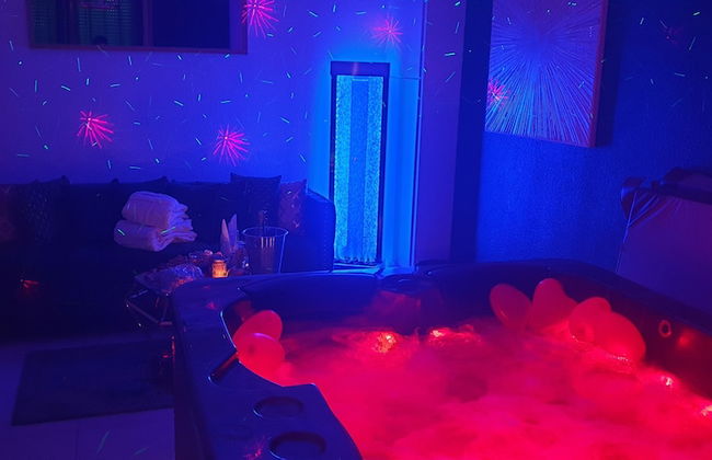 Suite jacuzzi - Photo 20