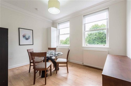 Foto 19 - Fresh and Smart Two-bedroom Apartment in Kensington London