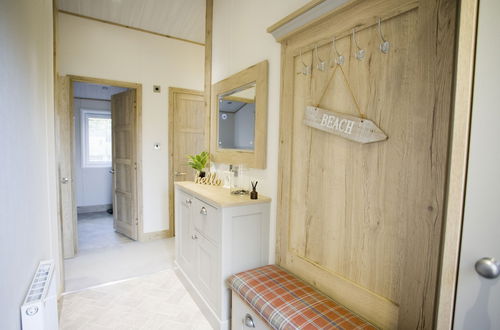 Photo 32 - 6 Berth Luxury Lodge in Christchurch, Dorset