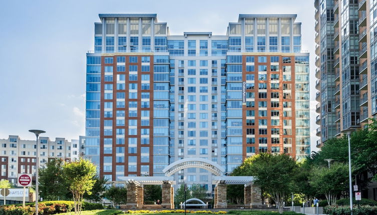 Photo 1 - Bluebird Suites in Tysons Corner