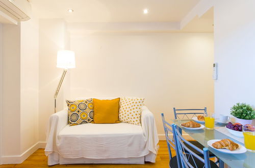 Photo 12 - JOIVY Cosy 1-bed flat w/balcony in Alfama, moments from the Port