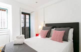 Photo 1 - ALTIDO Cosy 1-bed flat w/balcony in Alfama, moments from the Port