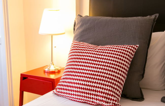 JOIVY Cosy 1-bed flat w/balcony in Alfama, moments from the Port - Foto 30