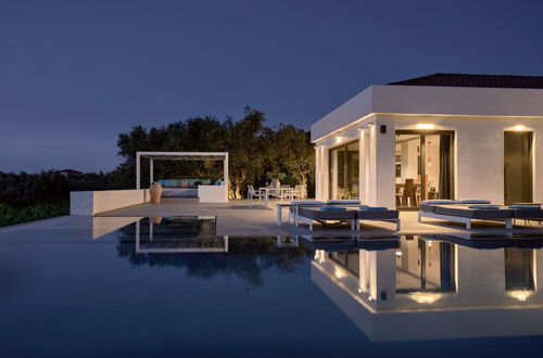 Photo 41 - Drallos Luxury Villa