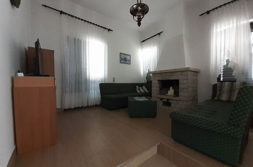 Photo 11 - Renata - 3 Bedrooms - H