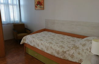 Photo 2 - Renata - 3 Bedrooms - H