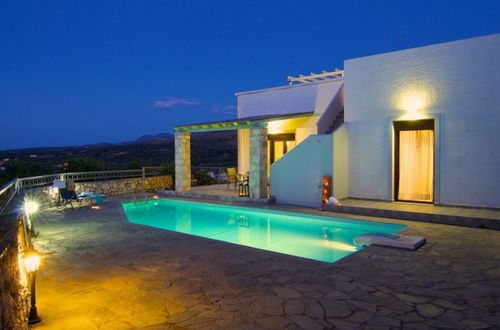 Photo 21 - Luxury Villa in Agia Triada With Swimming Pool