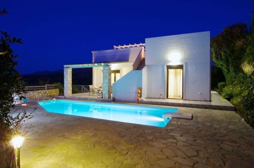 Photo 23 - Luxury Villa in Agia Triada With Swimming Pool