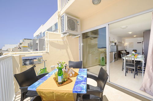 Foto 19 - Summer Breeze Superior Apartment with Terrace by Getaways Malta