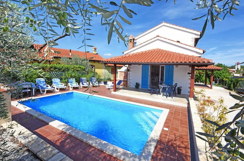 Photo 15 - Nice Holiday House With Private Pool & Roof Terrace