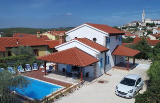 Foto 1 - Nice Holiday House With Private Pool & Roof Terrace