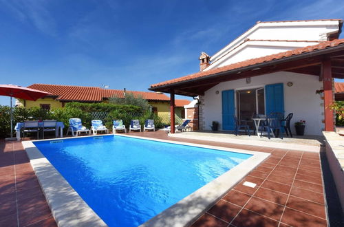 Photo 14 - Nice Holiday House With Private Pool & Roof Terrace