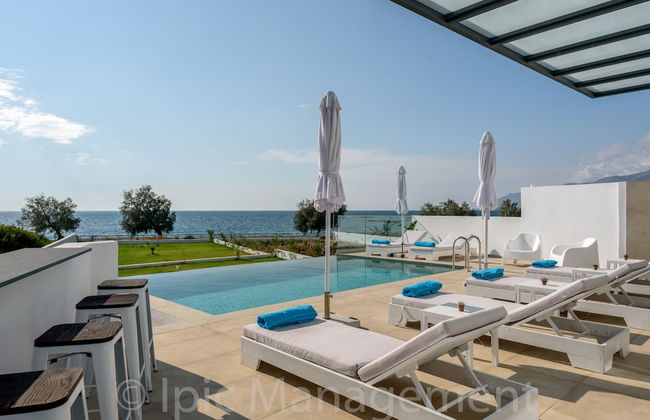 Villa Pelagia - Sea Front Villa Pelagia - Photo 8