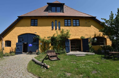 Foto 35 - Rustic Holiday Apartment Library in Buschhagen