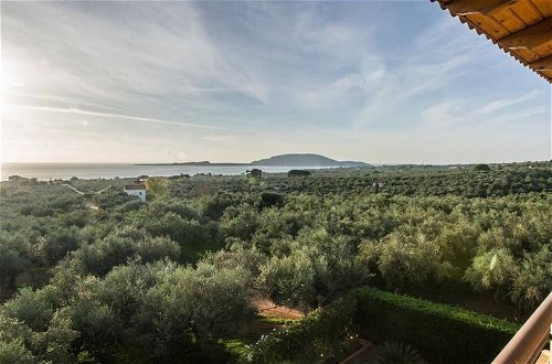Photo 12 - Seaview Flat In An Olive Grove By The Beach