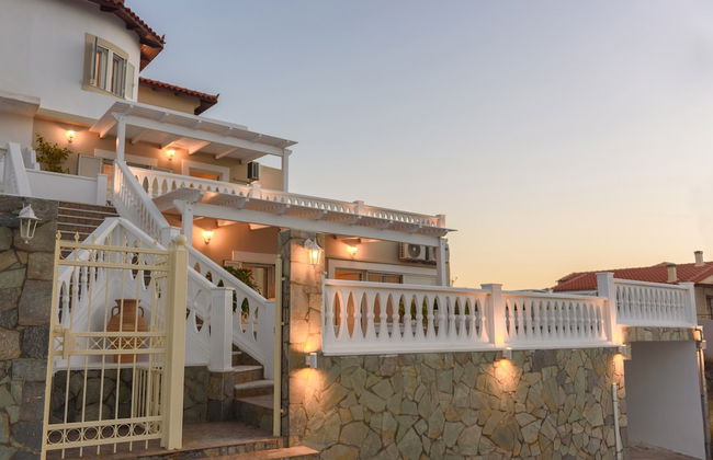 Rodanthi Hospitality - Foto 1