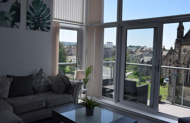The Paisley Penthouse - Stunning View of the Abbey - Foto 15