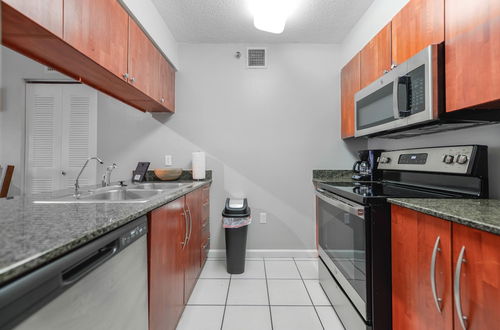 Photo 9 - Amazing 3 BR Apartment At Brickell