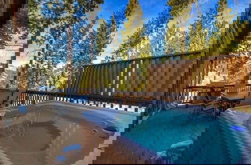 Foto 55 - Luxe Mountain Chalet - Hot Tub, Man Cave, Foosball, Peloton