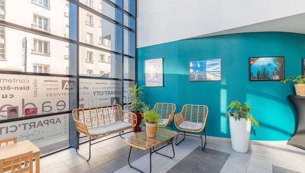 Lobby-Lounge