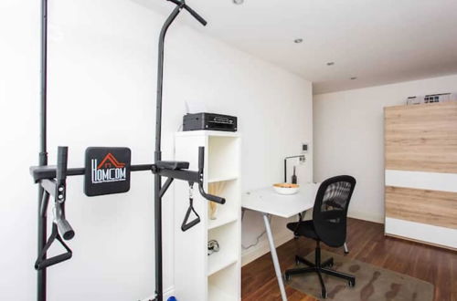 Foto 1 - Energised Apartment With Gym in Brent Park