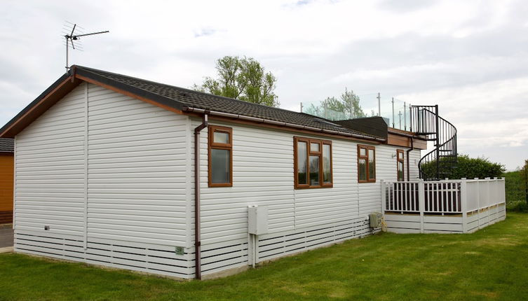 Photo 1 - Beautiful 2-bed Lodge With hot tub and Saunain Ely