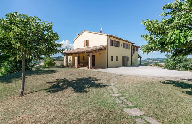 Holiday Home in Urbania With Hill Views - Foto 34